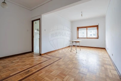 Apartamento T2 para Arrendamento em Paranhos