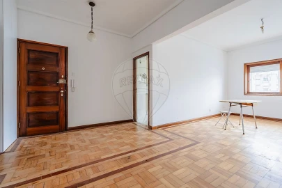 Apartamento T2 para Arrendamento em Paranhos