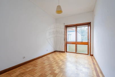 Apartamento T2 para Arrendamento em Paranhos