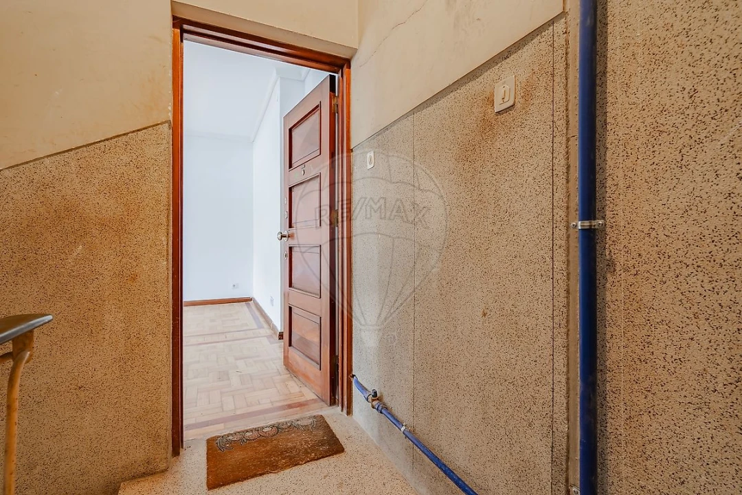 Apartamento T2 para Arrendamento em Paranhos Foto 5