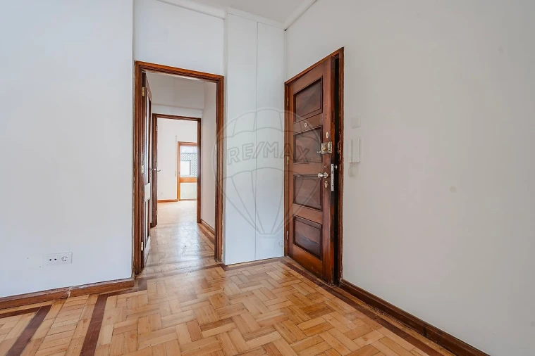 Apartamento T2 para Arrendamento em Paranhos Foto 10