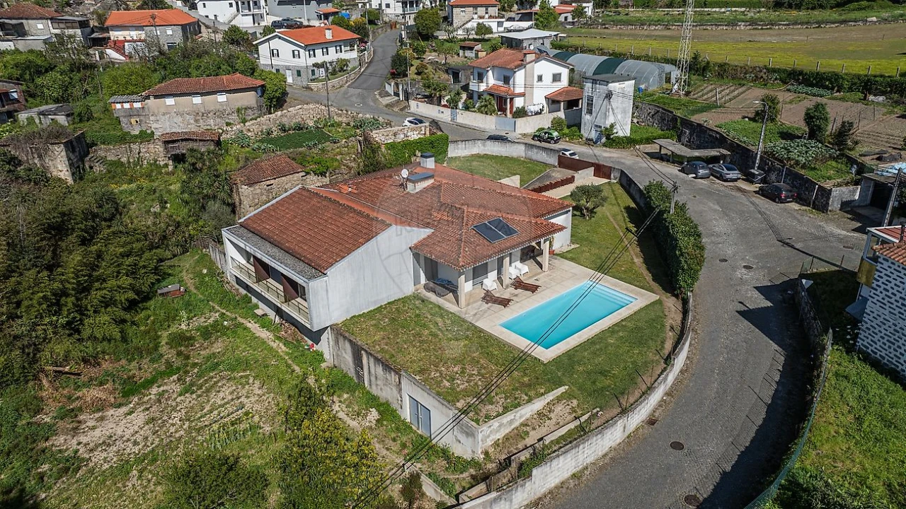 Moradia T4 para Venda em Morreira e Trandeiras Foto 40