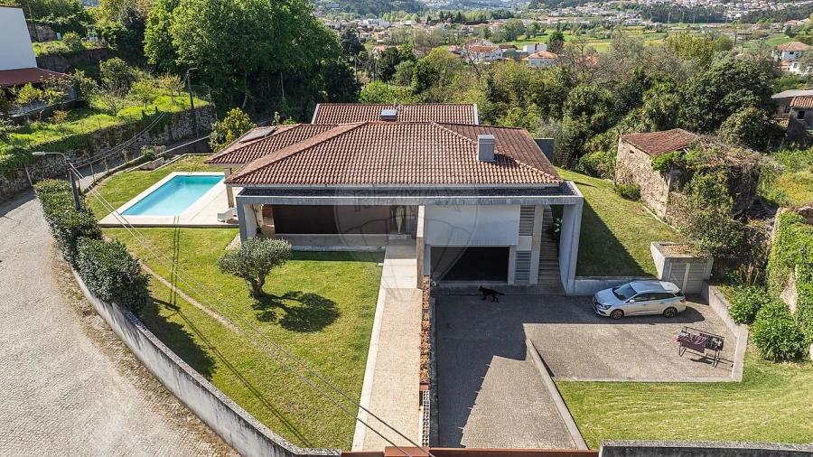 Moradia T4 para Venda em Morreira e Trandeiras