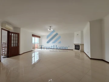 Apartamento T2 para Venda em Rio de Mouro