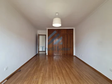 Apartamento T2 para Venda em Rio de Mouro