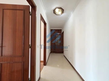 Apartamento T2 para Venda em Rio de Mouro