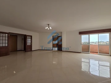 Apartamento T2 para Venda em Rio de Mouro