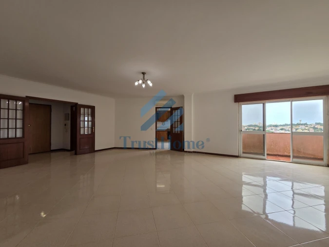 Apartamento T2 para Venda em Rio de Mouro Foto 3