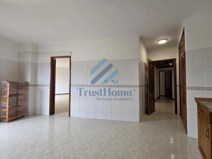 Apartamento T2 para Venda em Rio de Mouro Foto 9