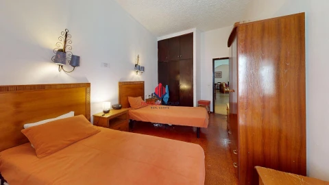 Apartamento T4 para Venda em Portimão