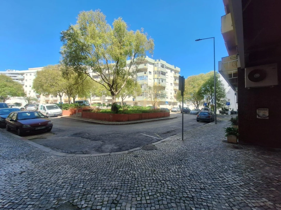 Apartamento T4 para Venda em Portimão Foto 1