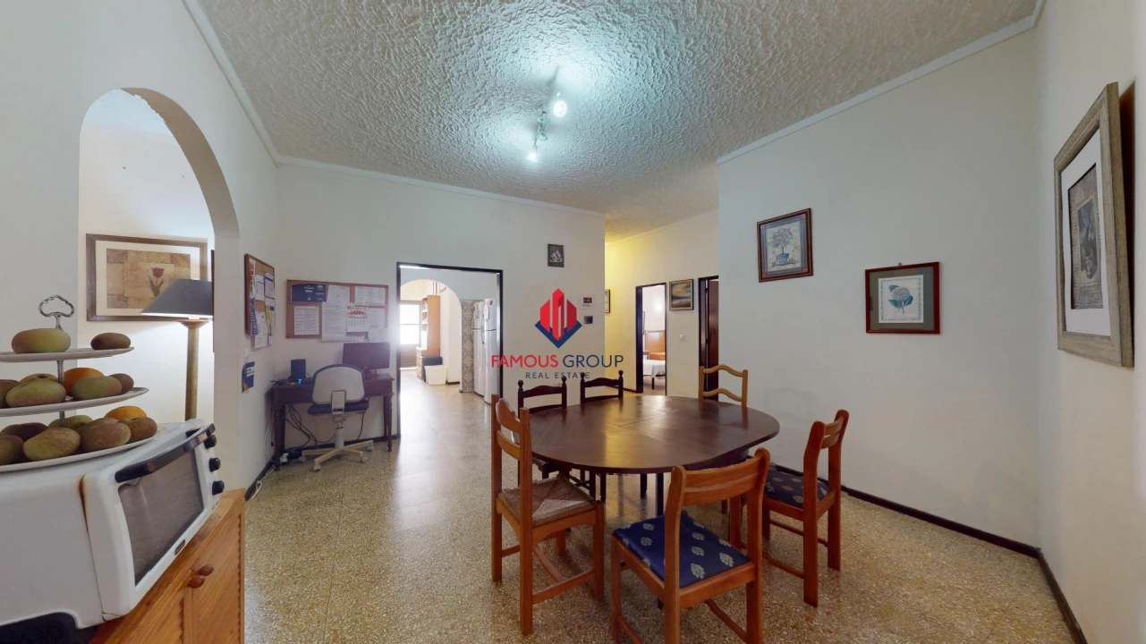Apartamento T4 para Venda em Portimão Foto 12