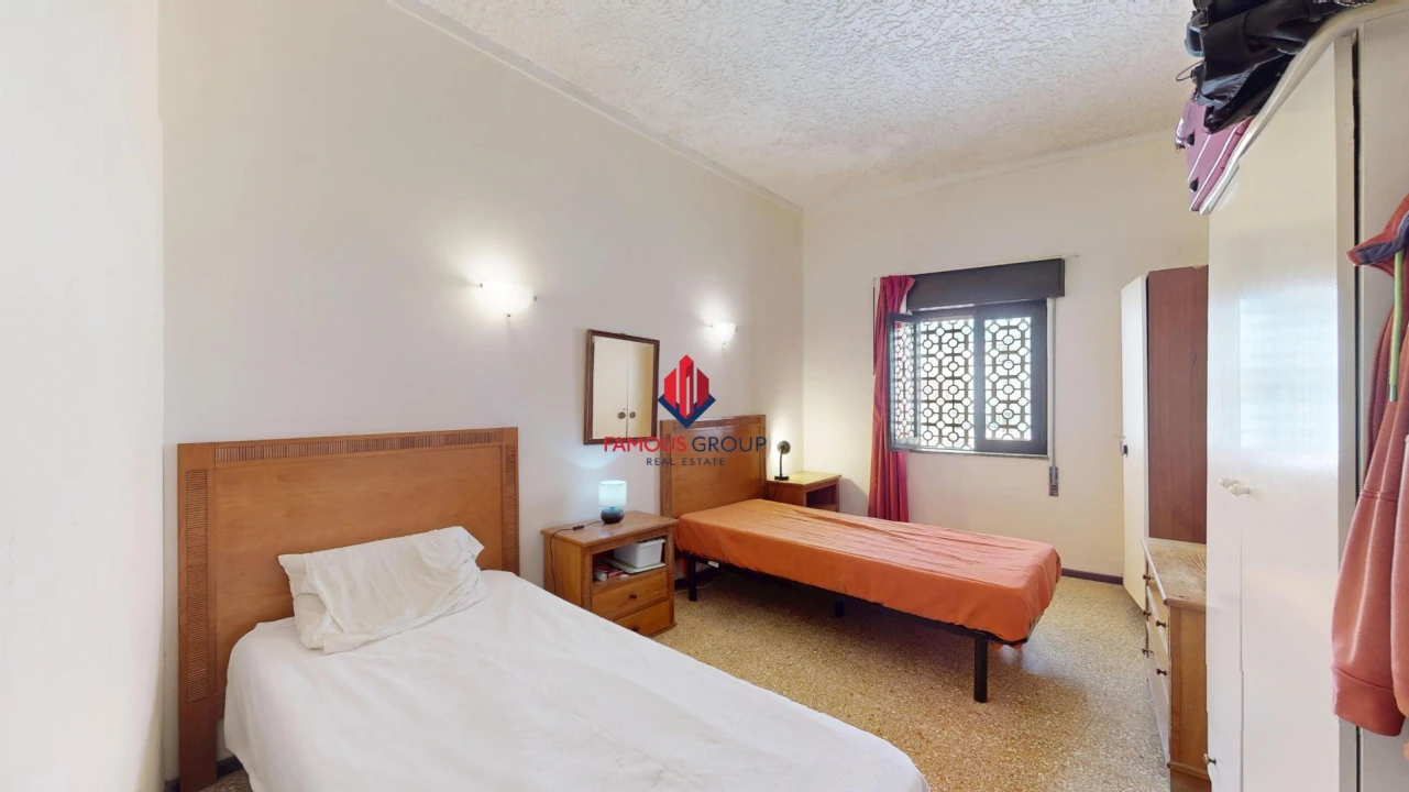 Apartamento T4 para Venda em Portimão Foto 18