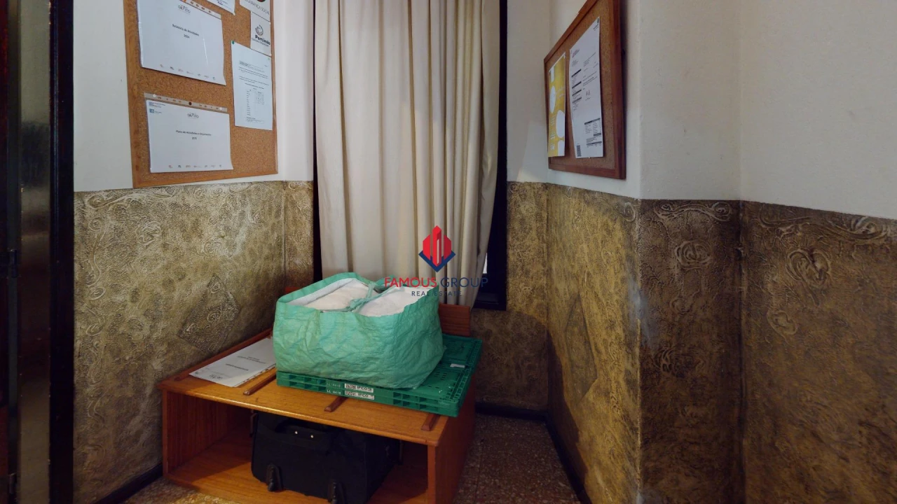Apartamento T4 para Venda em Portimão Foto 43