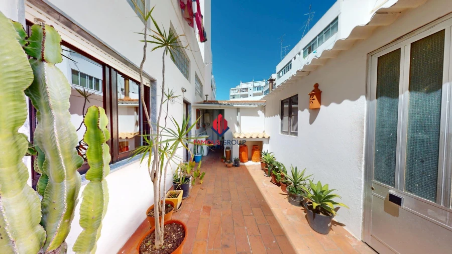 Apartamento T4 para Venda em Portimão Foto 2