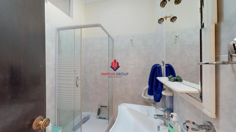 Apartamento T4 para Venda em Portimão Foto 31