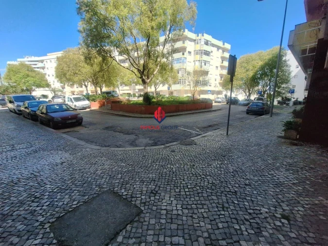 Apartamento T4 para Venda em Portimão Foto 4