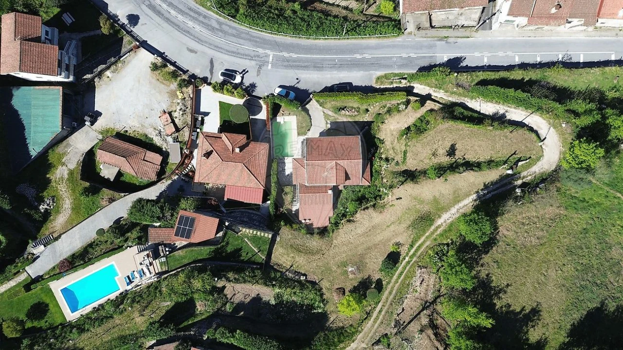 Terreno para Venda em Ventosa e Cova Foto 16