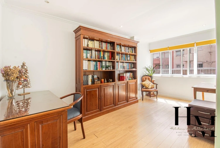 Apartamento T4 para Venda em Arroios Foto 12