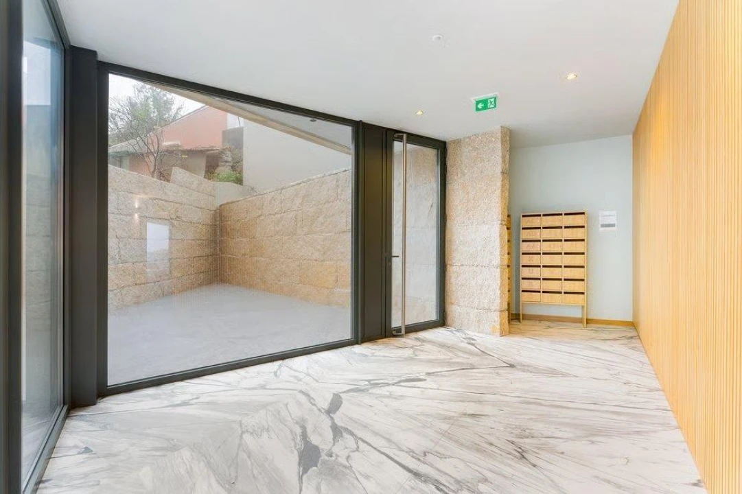 Apartamento T1 para Venda em Mafamude e Vilar do Paraíso Foto 22
