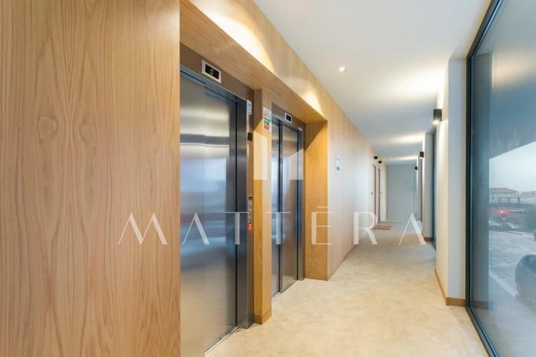 Apartamento T1 para Venda em Mafamude e Vilar do Paraíso Foto 23