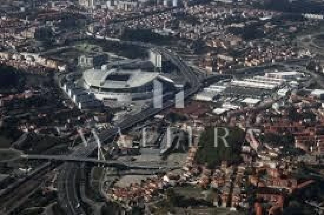 Apartamento T2 para Venda em Campanhã Foto 12