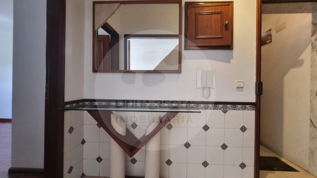 Apartamento T2 para Venda em Algueirão-Mem Martins Foto 14