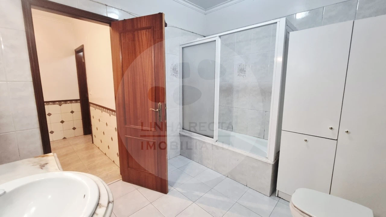 Apartamento T2 para Venda em Algueirão-Mem Martins Foto 18