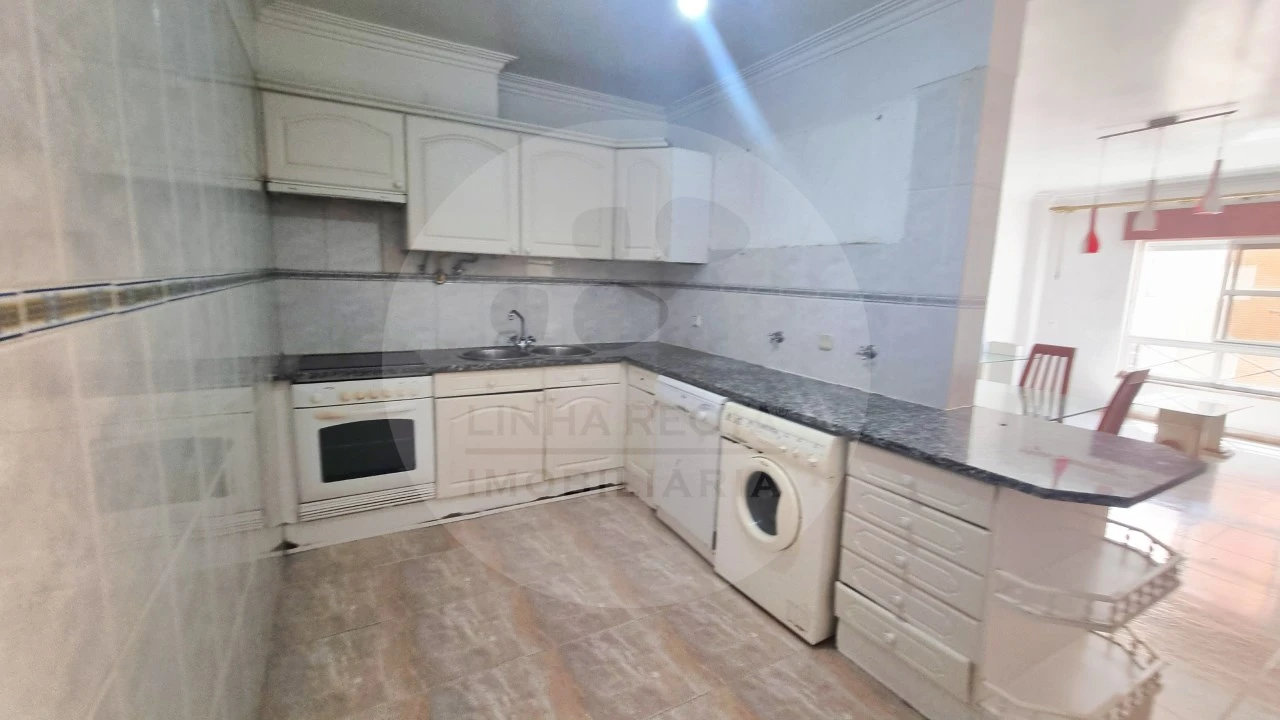 Apartamento T2 para Venda em Algueirão-Mem Martins Foto 8
