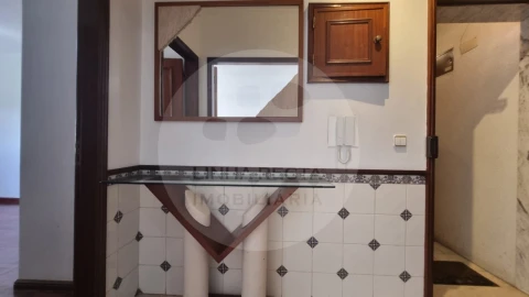 Apartamento T2 para Venda em Algueirão-Mem Martins