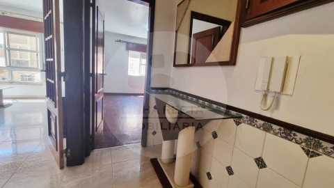 Apartamento T2 para Venda em Algueirão-Mem Martins