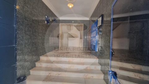Apartamento T2 para Venda em Algueirão-Mem Martins
