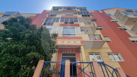 Apartamento T2 para Venda em Algueirão-Mem Martins
