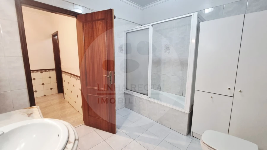 Apartamento T2 para Venda em Algueirão-Mem Martins Foto 18