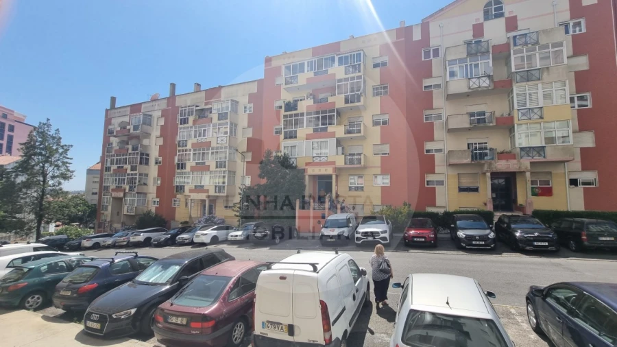 Apartamento T2 para Venda em Algueirão-Mem Martins Foto 24