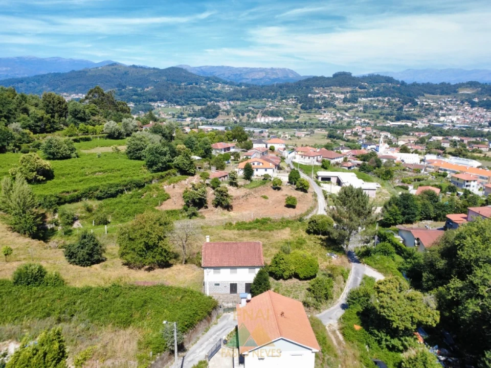 Terreno para Venda em Guilhadeses e Santar Foto 5