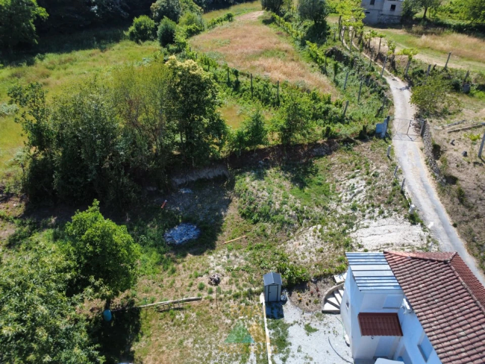 Terreno para Venda em Guilhadeses e Santar Foto 17