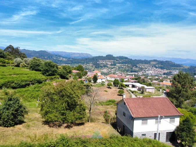 Terreno para Venda em Guilhadeses e Santar Foto 9
