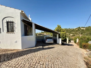 Moradia T3 para Venda em Loule (São Sebastião)