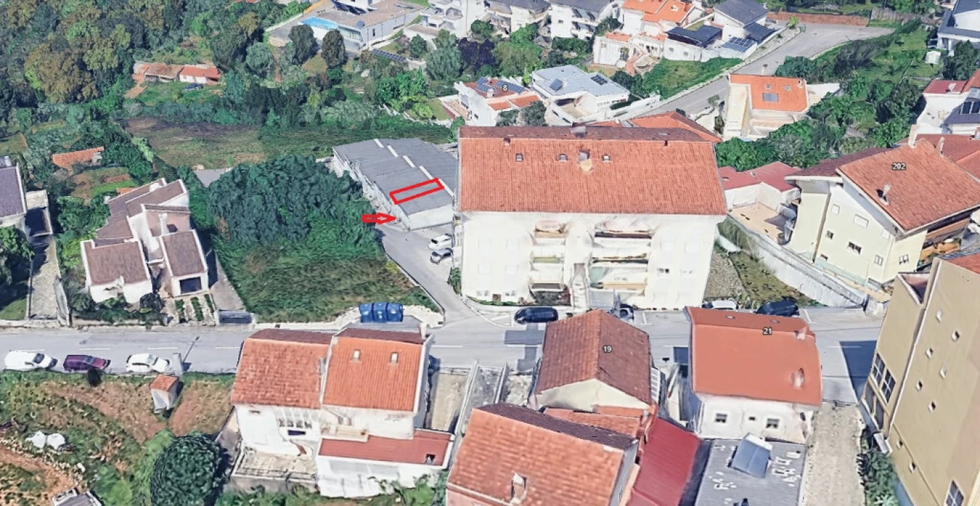 Garagem para Venda em Santo Antonio dos Olivais Foto 2