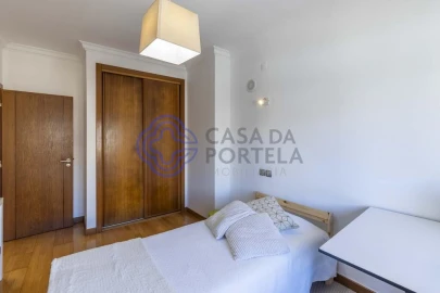 Moradia T4 para Venda em São Domingos de Rana