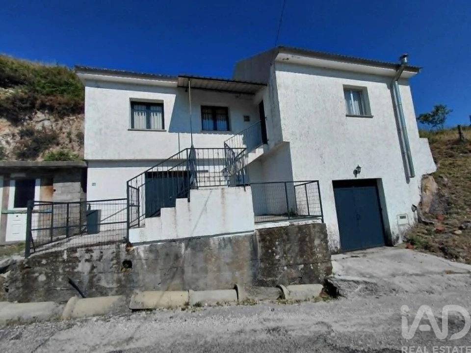 Moradia T2 para Venda em Fiães Foto 1