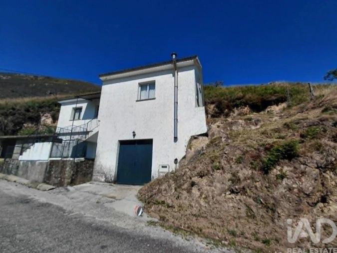 Moradia T2 para Venda em Fiães Foto 3