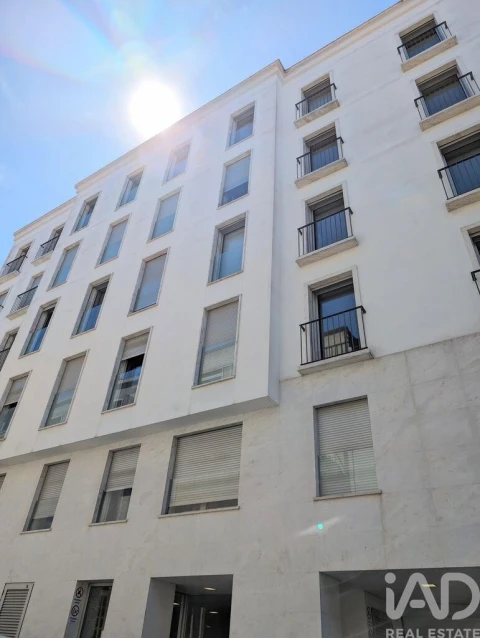 Apartamento T2 para Arrendamento em Santo António