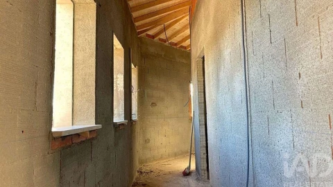 Moradia T3 para Venda em Salir de Matos