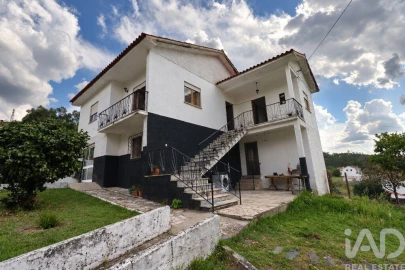 Moradia para Venda em São Miguel, Santa Eufémia e Rabaçal