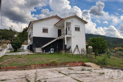 Moradia para Venda em São Miguel, Santa Eufémia e Rabaçal