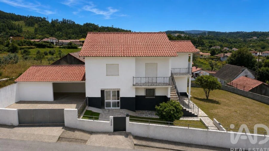 Moradia para Venda em São Miguel, Santa Eufémia e Rabaçal