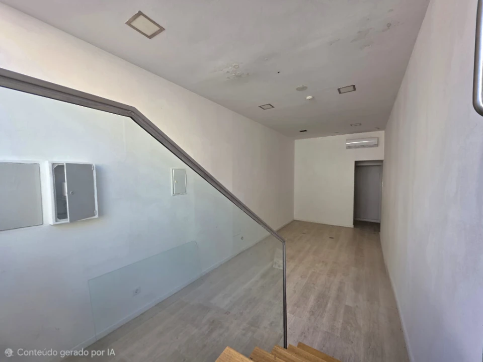 Garagem para Venda em São Martinho do Bispo e Ribeira de Frades Foto 1