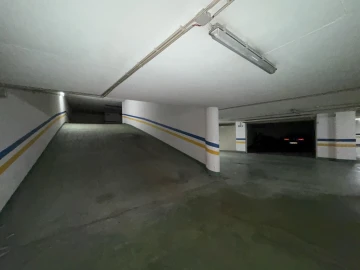 Garagem para Venda em Santo Antonio dos Olivais